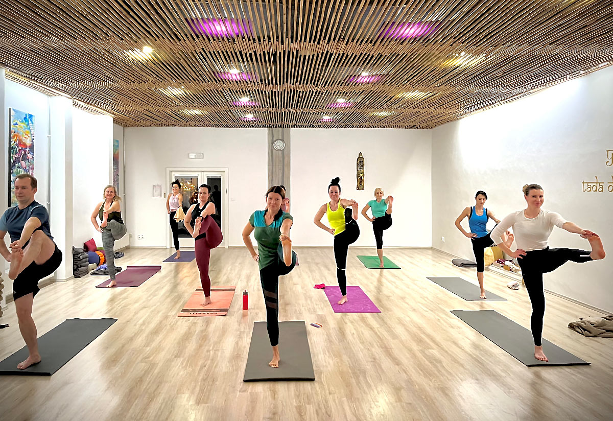 Suitable clothing for yoga